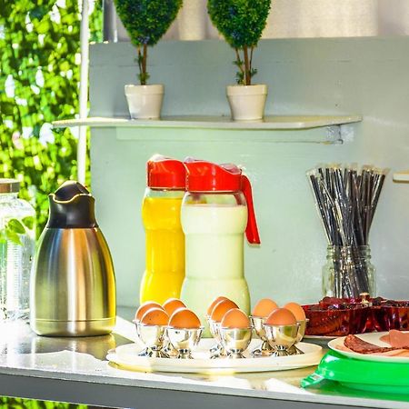 Aura Guest House Койнира Екстериор снимка
