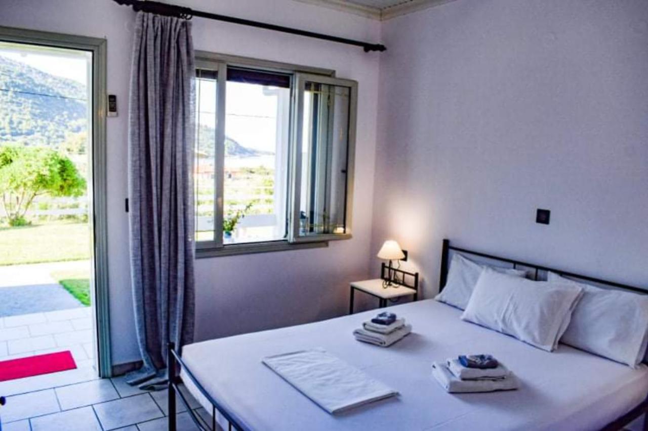 Aura Guest House Койнира Екстериор снимка