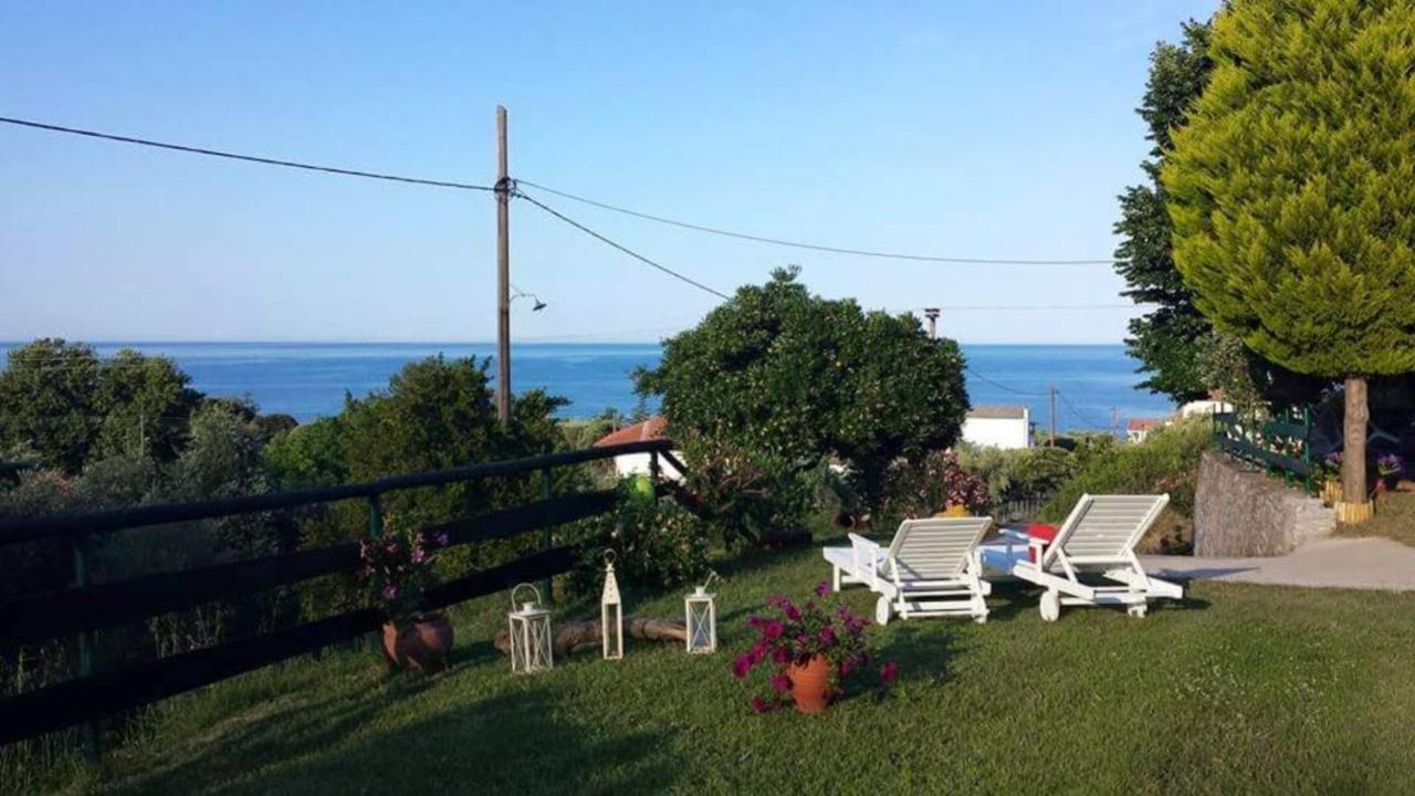 Aura Guest House Койнира Екстериор снимка